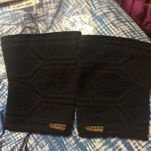 Copper Fit Black Knee Sleeves